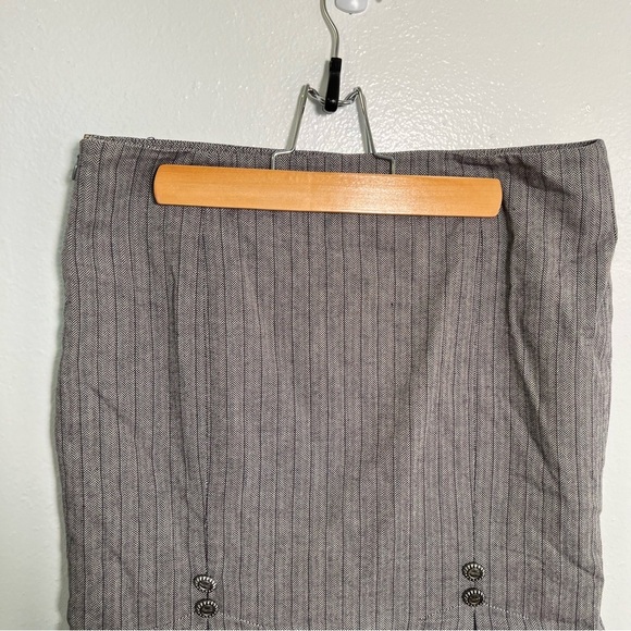 To the Max Skirt Pleated Trumpet Hem Herringbone Black White 0 - Picture 6 of 9